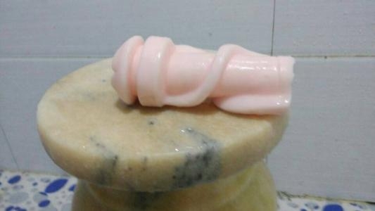 TPE和硅膠做飛機(jī)杯誰更好？